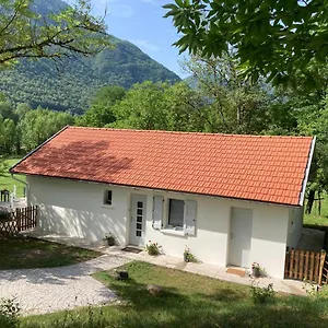 La Petite Maison-les Logis D'agaliaure Hébergement de vacances